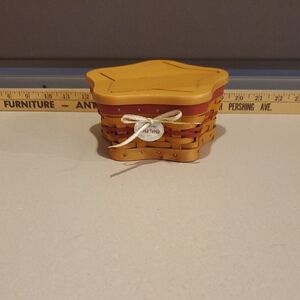 Longaberger Star-Shaped Basket with Lid - 2001 Twinkle Twinkle
